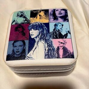 TAYLOR SWIFT Eras Tour TRAVEL JEWELRY BOX Zip-Up